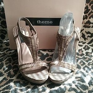 Ladies shoes